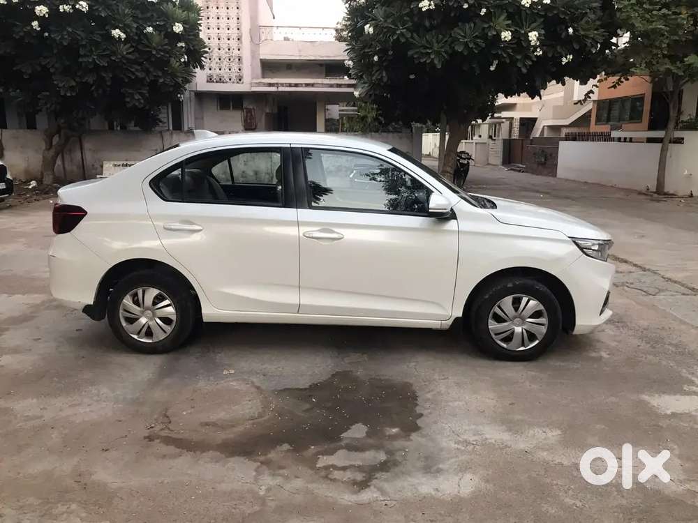 Honda Amaze 4th Generation Petrol 2023