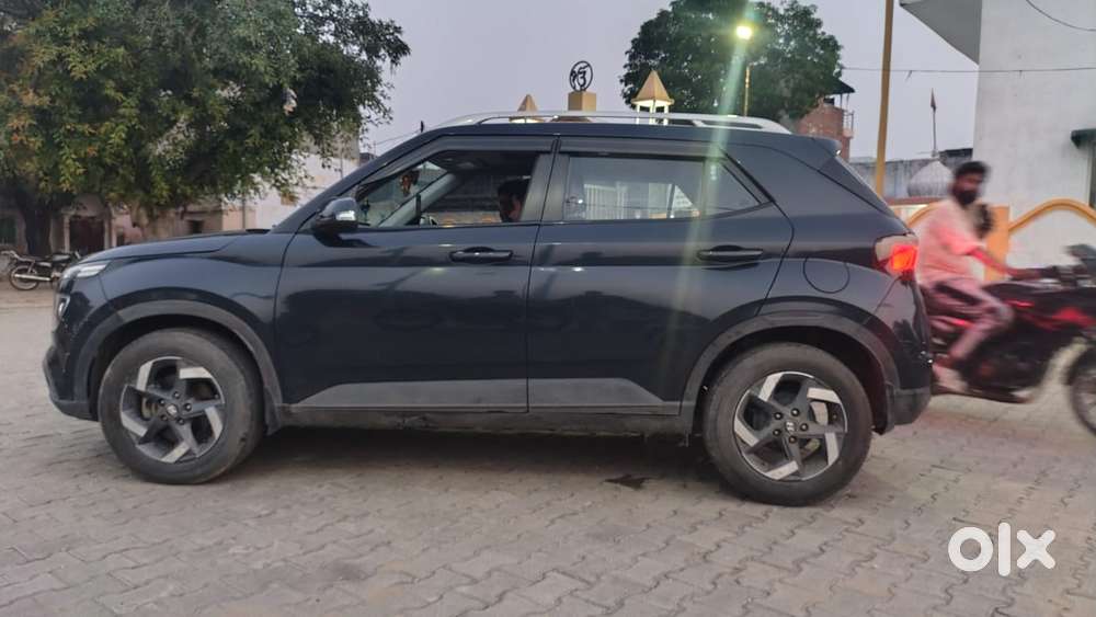 Hyundai Venue 1.0 Sx Turbo Imt Dual Tone Sport, 2021, Petrol