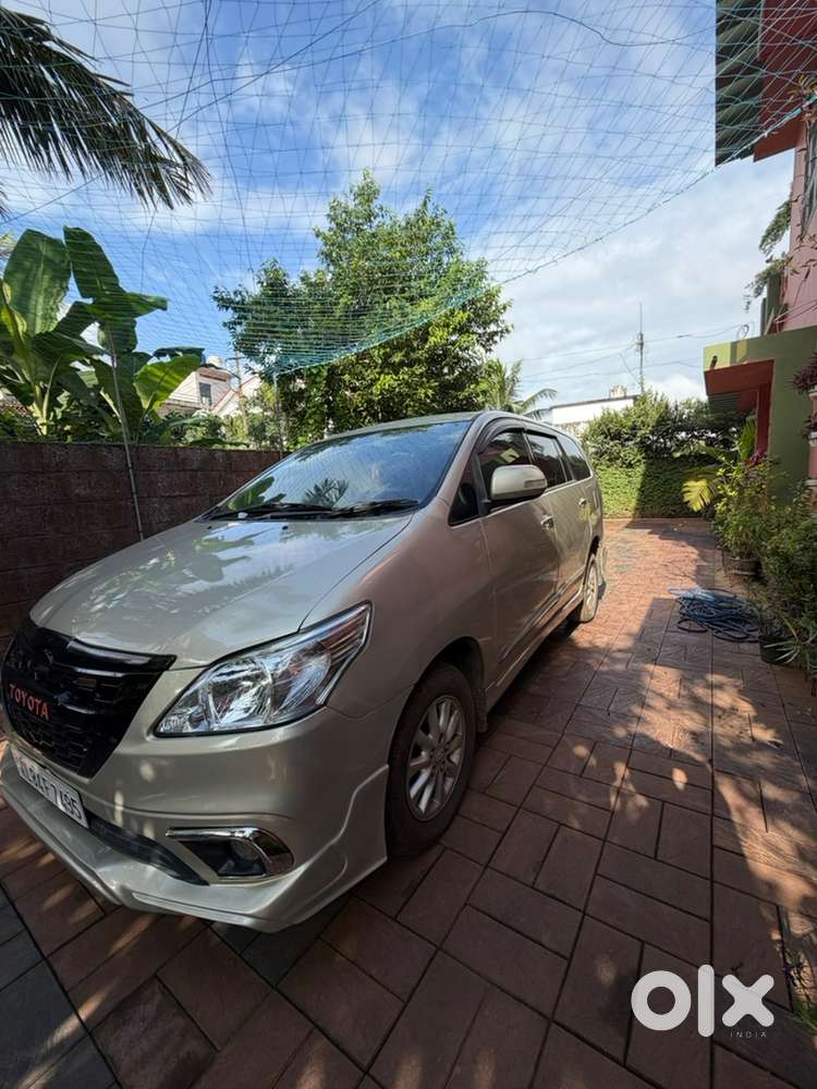 Toyota Innova V Option 2013