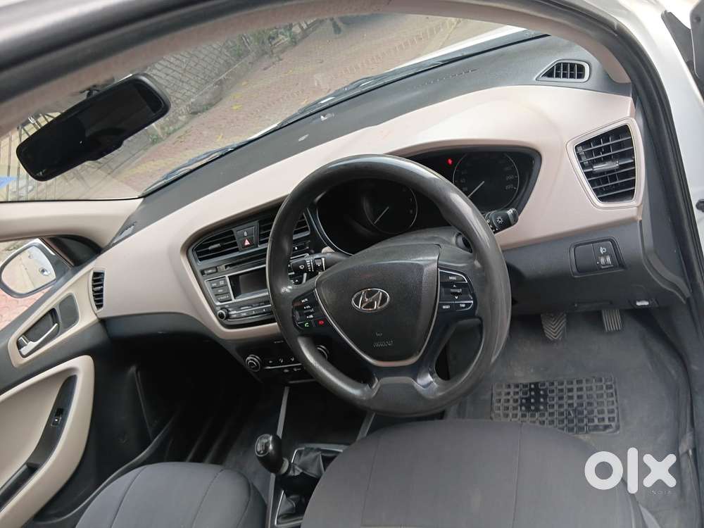 Hyundai Elite I20 Sportz (o) 1.2, 2015, Petrol