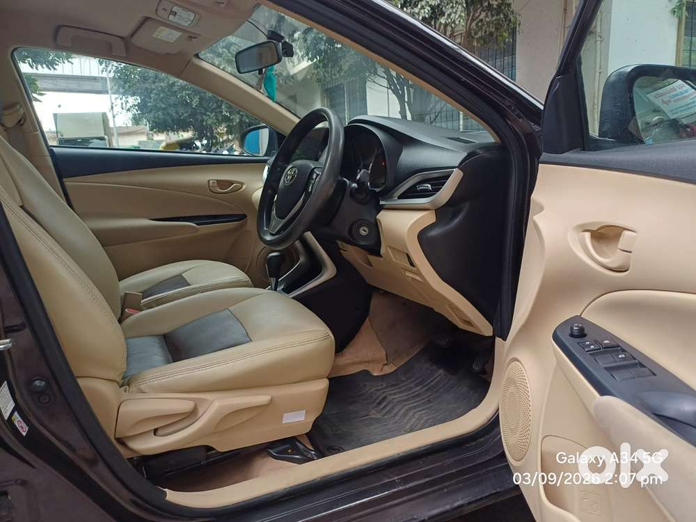 Toyota Yaris J Cvt, 2018, Petrol