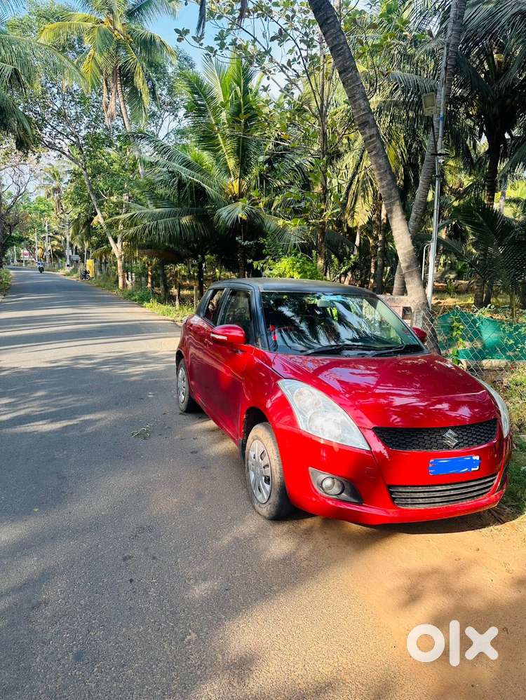 Good Condition Swift 2013 Red Car