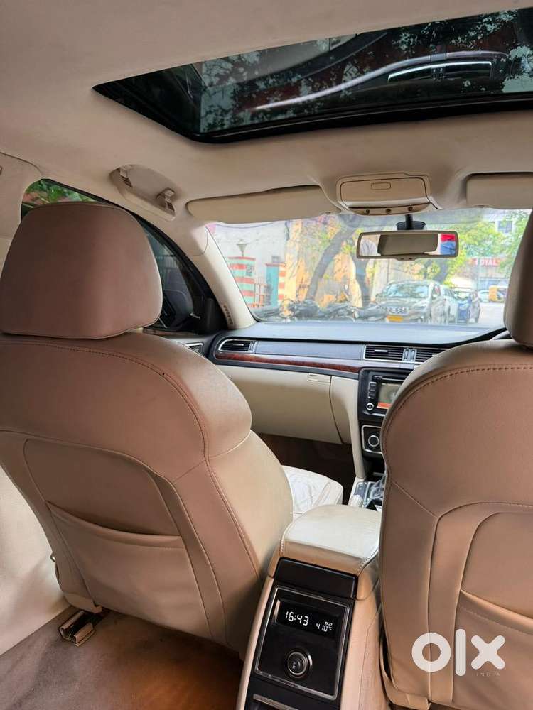Skoda Superb 2008 Petrol 60000 Km Driven