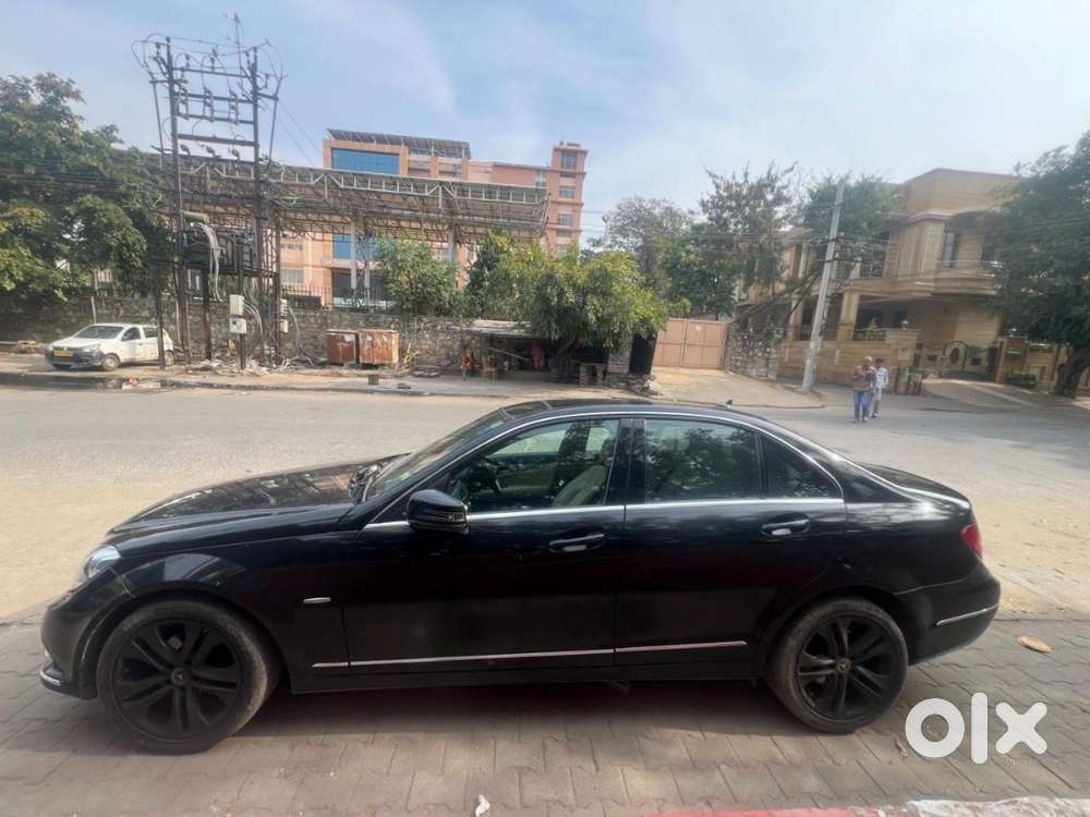 Mercedes-benz C Class 2012 Petrol Well Maintained