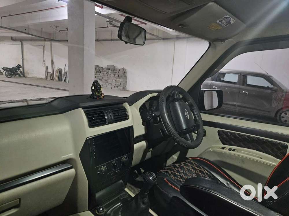 Mahindra Diesel Car 2022 Convert. S11 Classic
