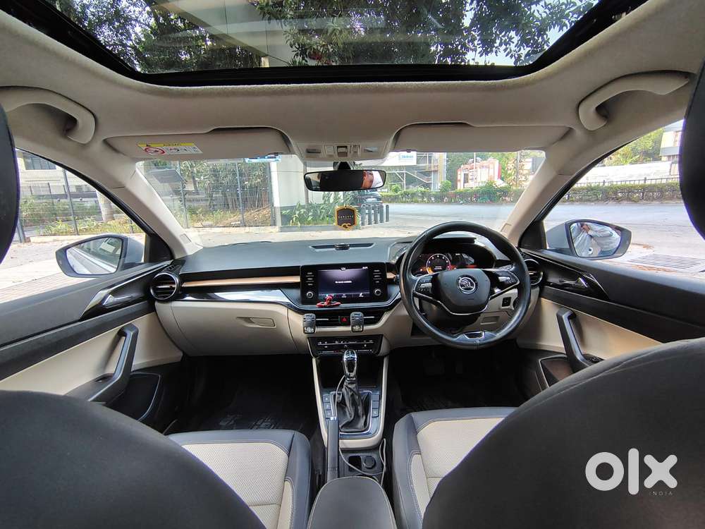 Skoda Slavia 1.0 Tsi Style At, 2023, Petrol