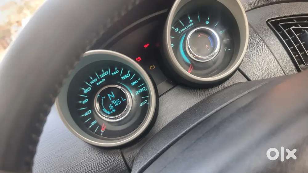 Mahindra Xuv500 2.2 W10 2016 Model