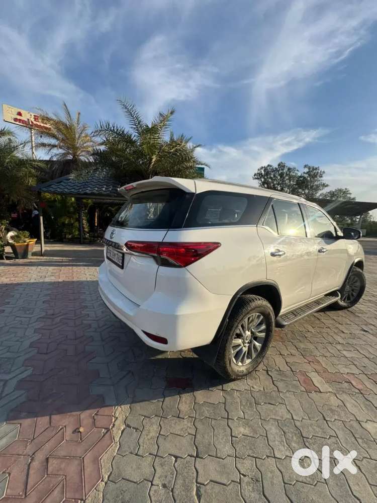Toyota Fortuner 2016 Diesel 78000 Km Driven 2nd Owner Pb 39 Number