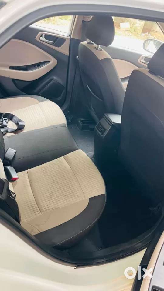 Hyundai I20 Asta (o) 1.2 Ivt, 2024, Petrol