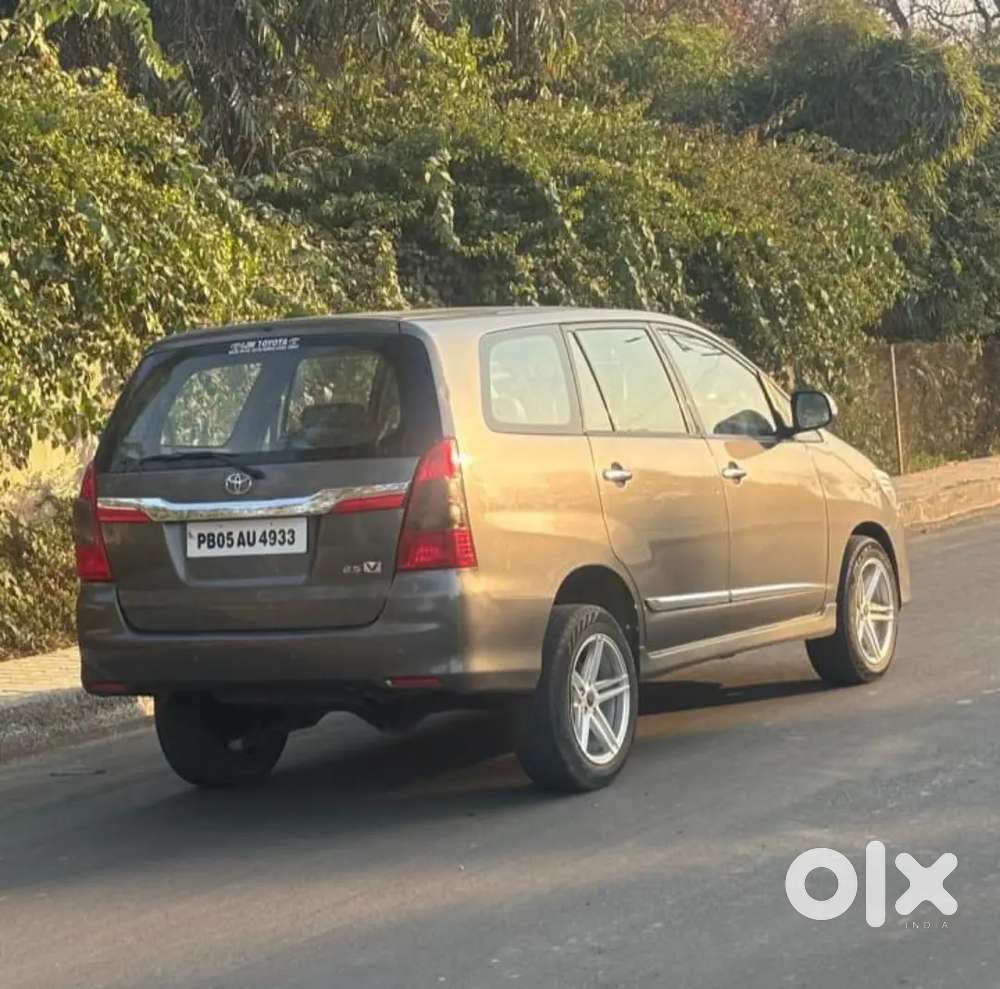 Toyota Innova 2013 Diesel Well Maintained