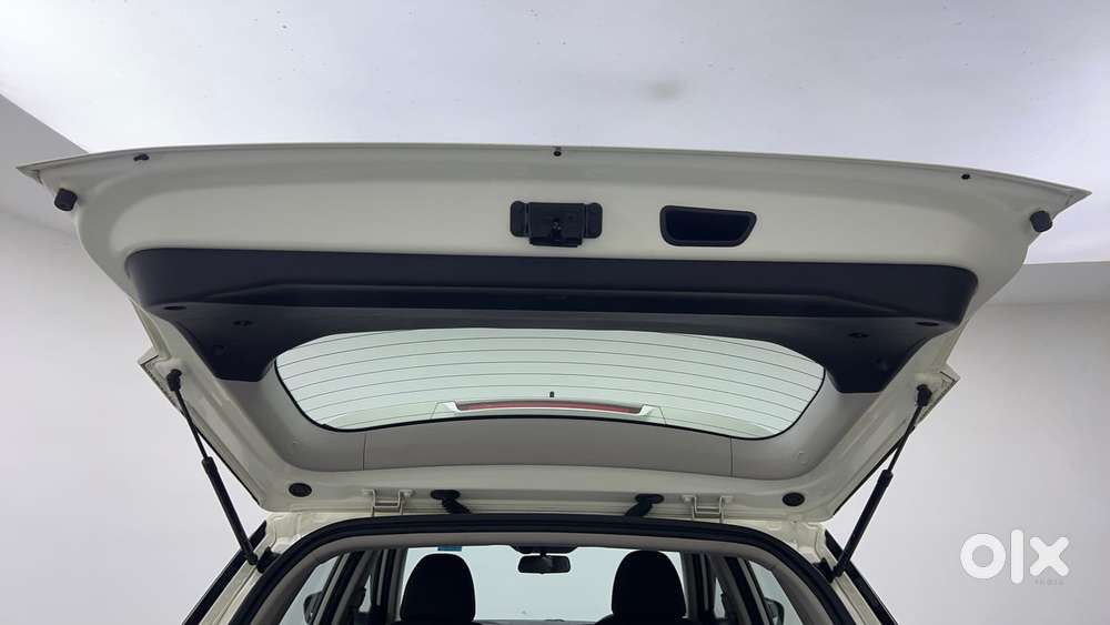 Mahindra Xuv300 W8 Amt Optional Diesel, 2023, Petrol