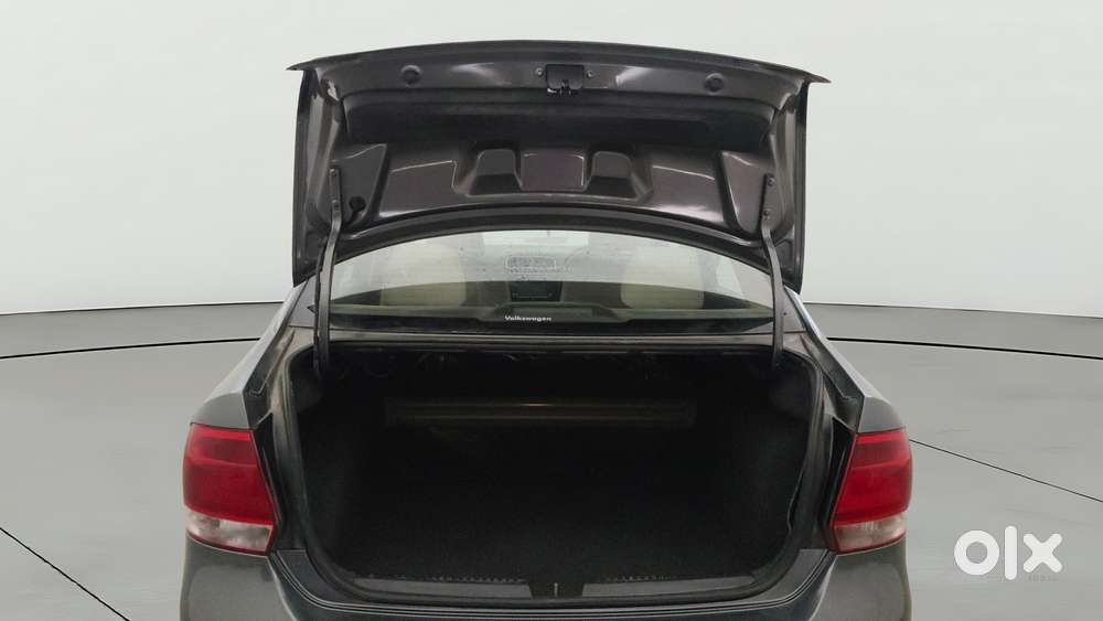 Volkswagen Vento 2010-2013 Petrol Highline, 2013, Petrol
