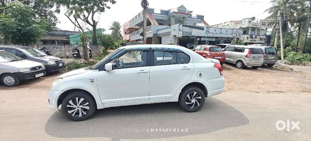 Maruti Suzuki Swift Dzire 2010