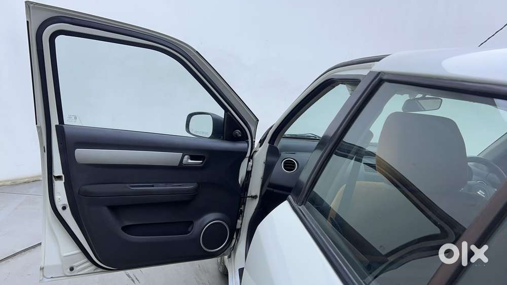 Maruti Suzuki Swift 2004-2010 Zxi Bsiv, 2011, Petrol