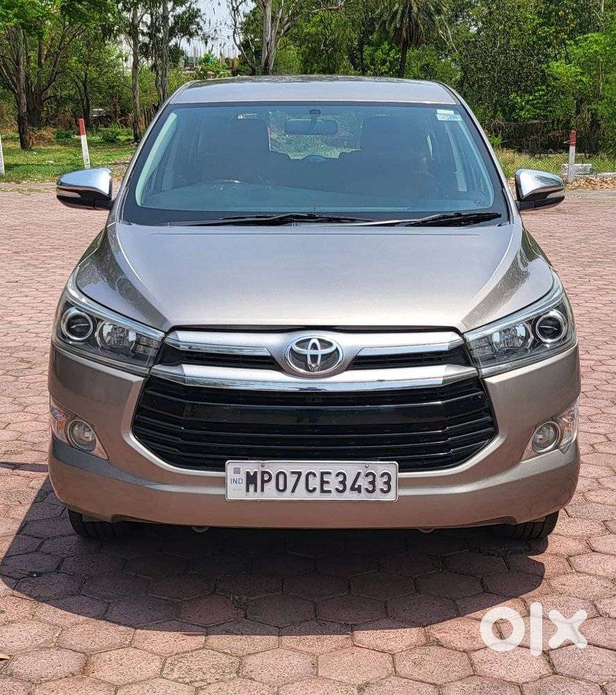 Toyota Innova Crysta 2.8z Automatic, 2016, Diesel