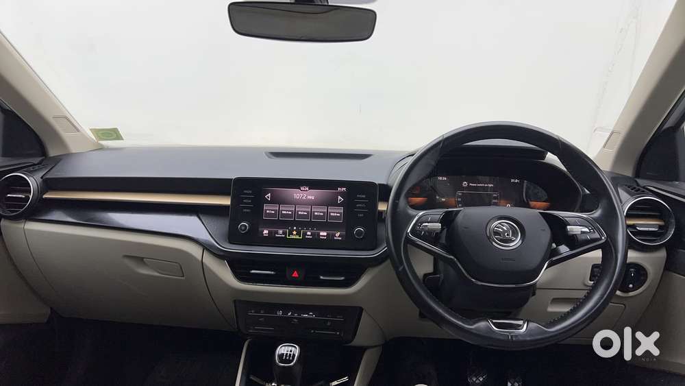 Skoda Slavia Style 1.0l Tsi Mt, 2022, Petrol