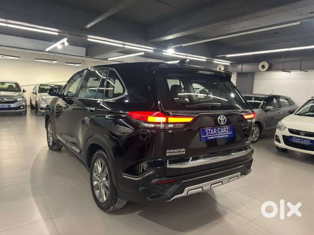 Toyota Innova Hycross 2.0 Zx (o) Hybrid 7 Str, 2024, Petrol