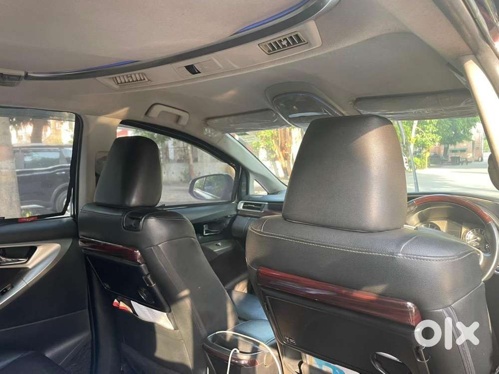 Toyota Innova Crysta 2017 Diesel Well Maintained