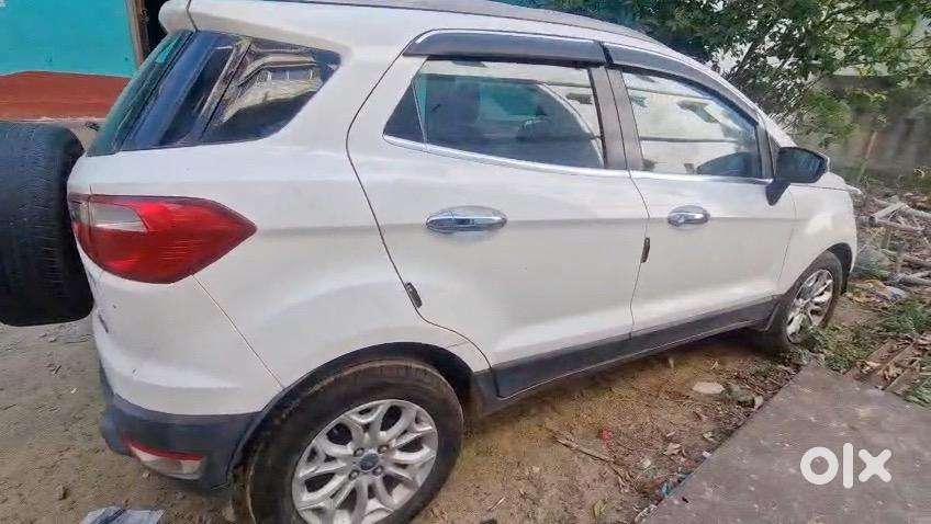 Ford Ecosport Petrol Automatic In Excellant Condition( 48000 Km, 2015)