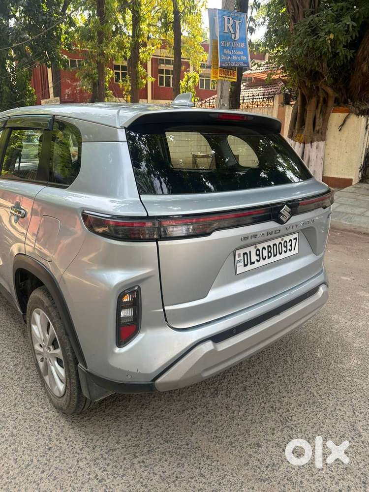 Maruti Suzuki Grand Vitara 2023 Petrol Well Maintained