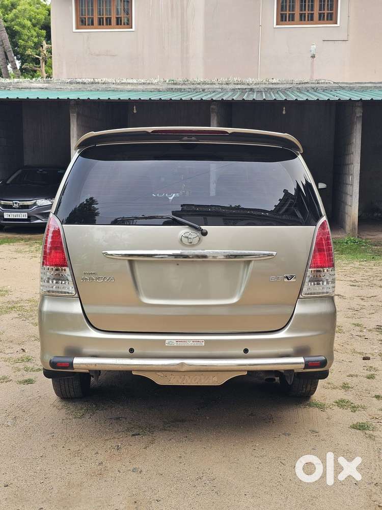Toyota Innova 2.5 V 7 Str, 2010, Diesel