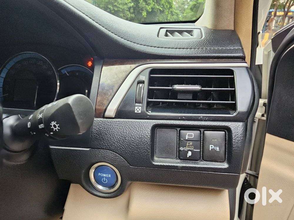 Toyota Camry 2.5 Hybrid, 2014, Petrol