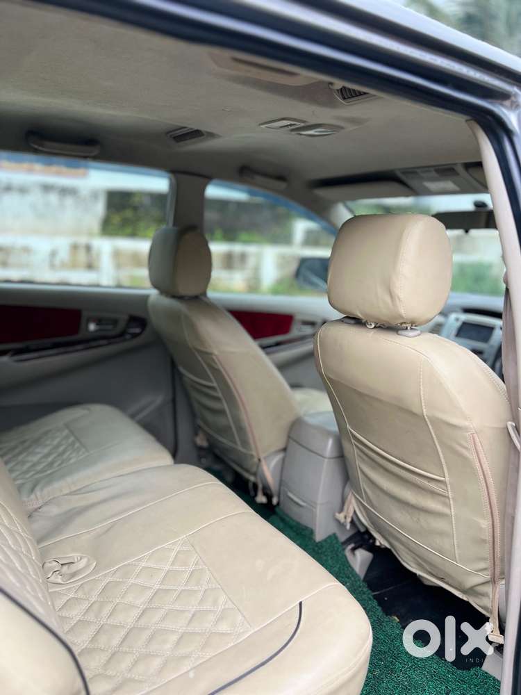 Toyota Innova 2012 Diesel Well Maintained