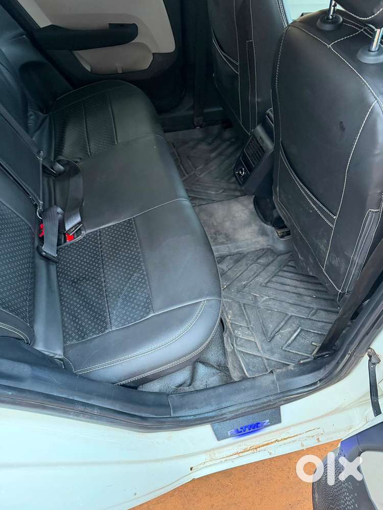 Tata Altroz 1.2 Petrol 2023