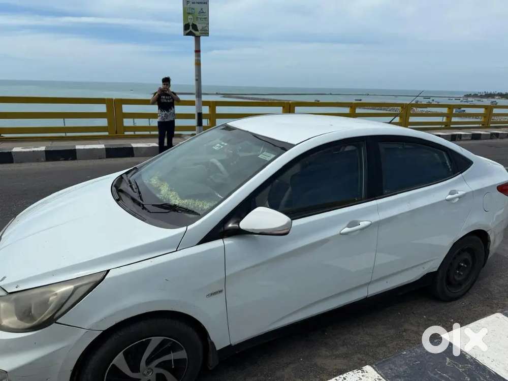 Hyundai Fluidic Verna 2012