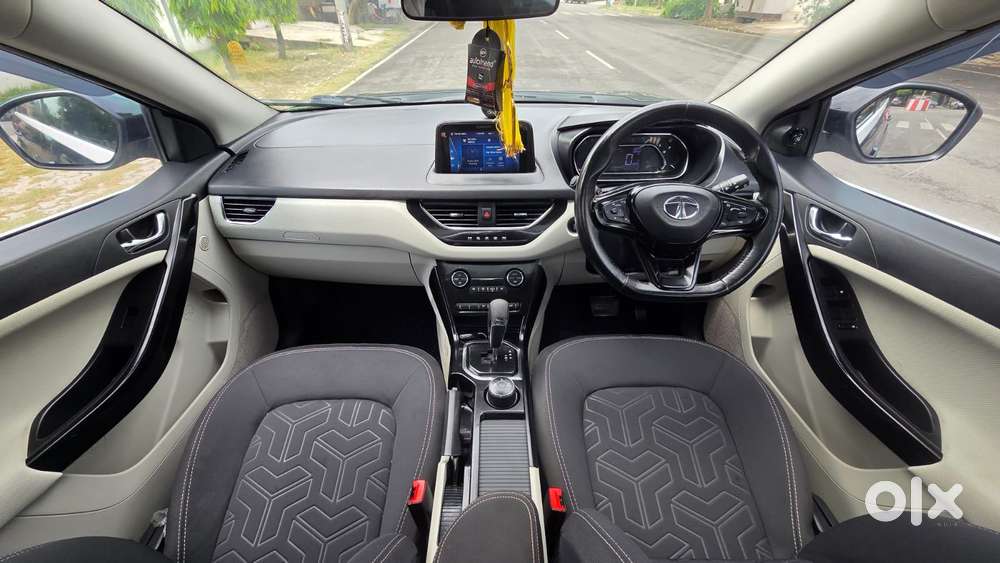 Tata Nexon 1.2 Revotron Xza Plus Premium, 2023, Petrol