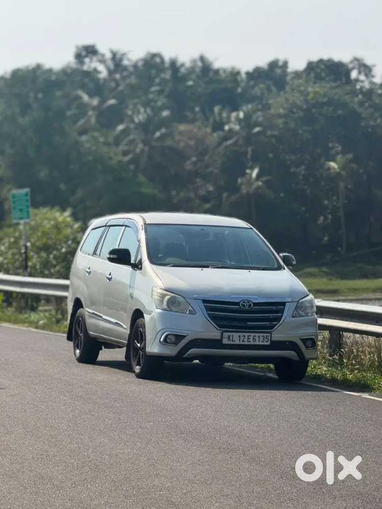 Toyota Innova 2010