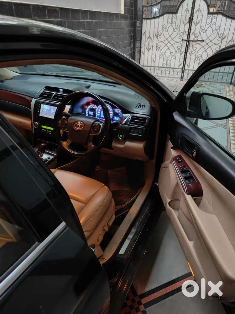 Toyota Camry Hybrid 2015