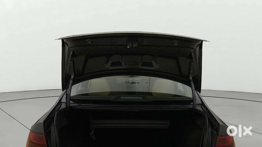 Volkswagen Vento 2013-2015 1.6 Highline, 2015, Petrol