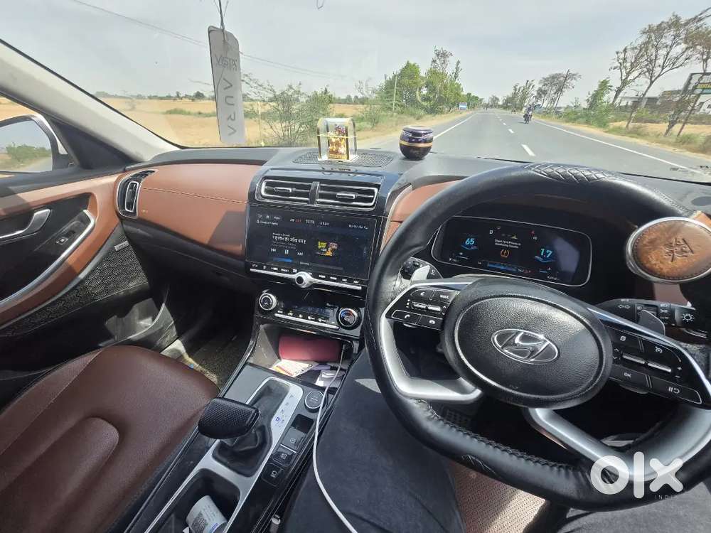 Alcazar Car Automatic Car White Colour