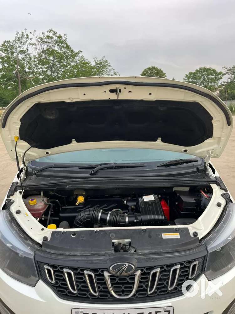 Mahindra Marazzo M6, 2019, Diesel