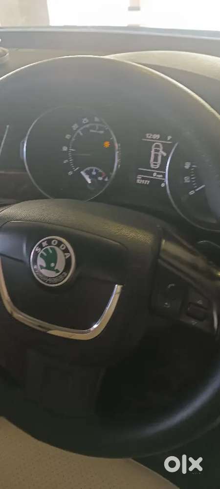 Skoda Superb Elegance 2012