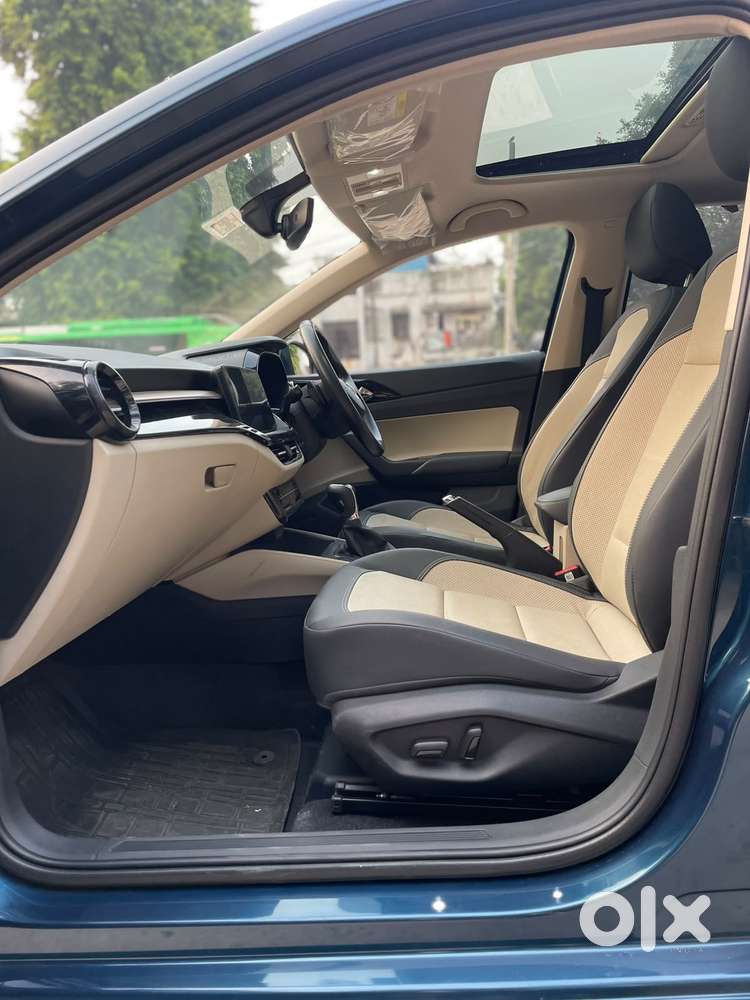 Skoda Slavia 1.5 Tsi Style At, 2024, Petrol