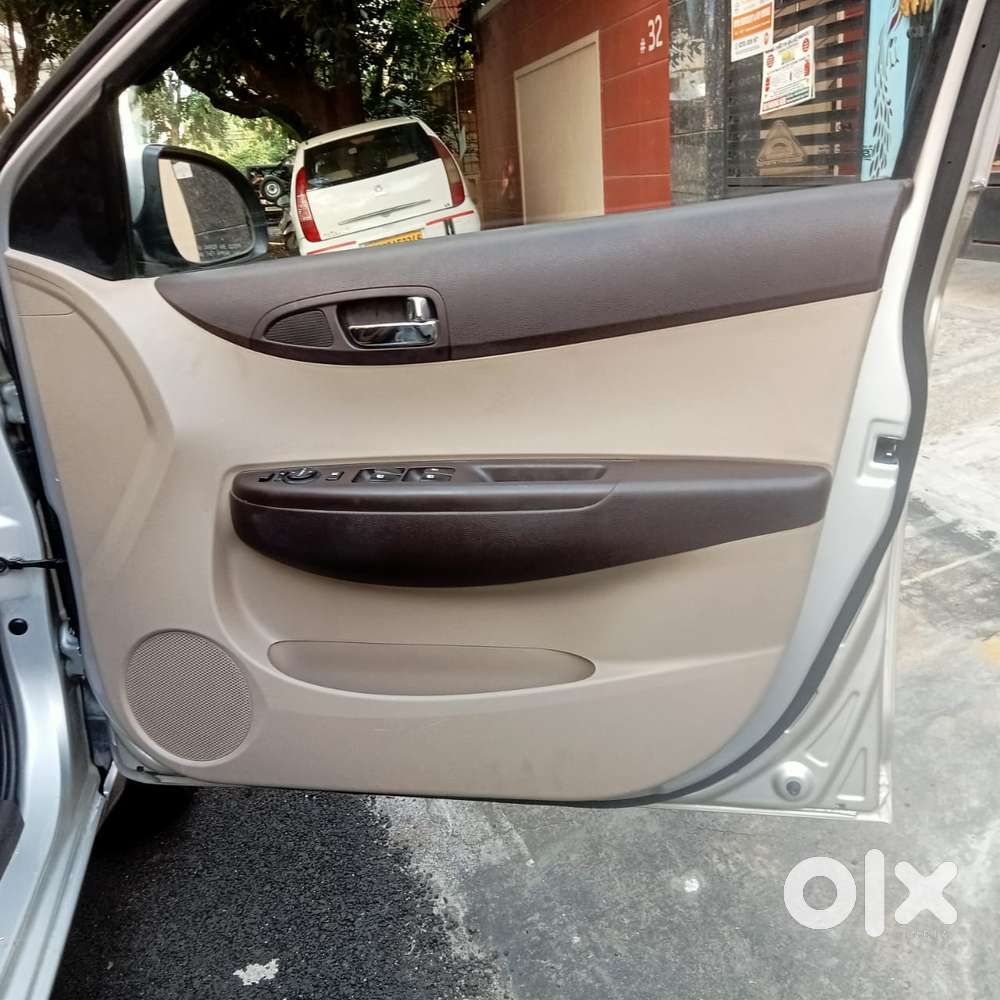 Hyundai I20 1.2 Sportz Option, 2011, Petrol