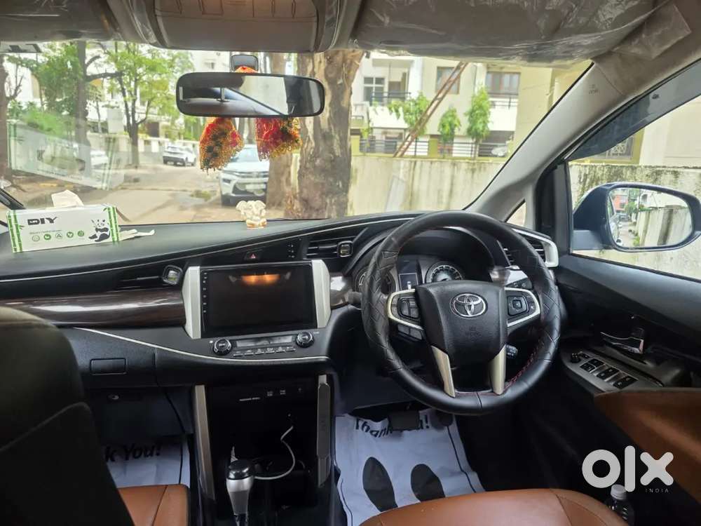 Toyota Innova Crysta 72000 Km 2017