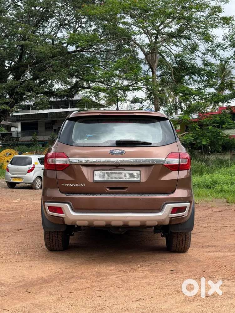 Ford Endeavour 2.2 Titanium