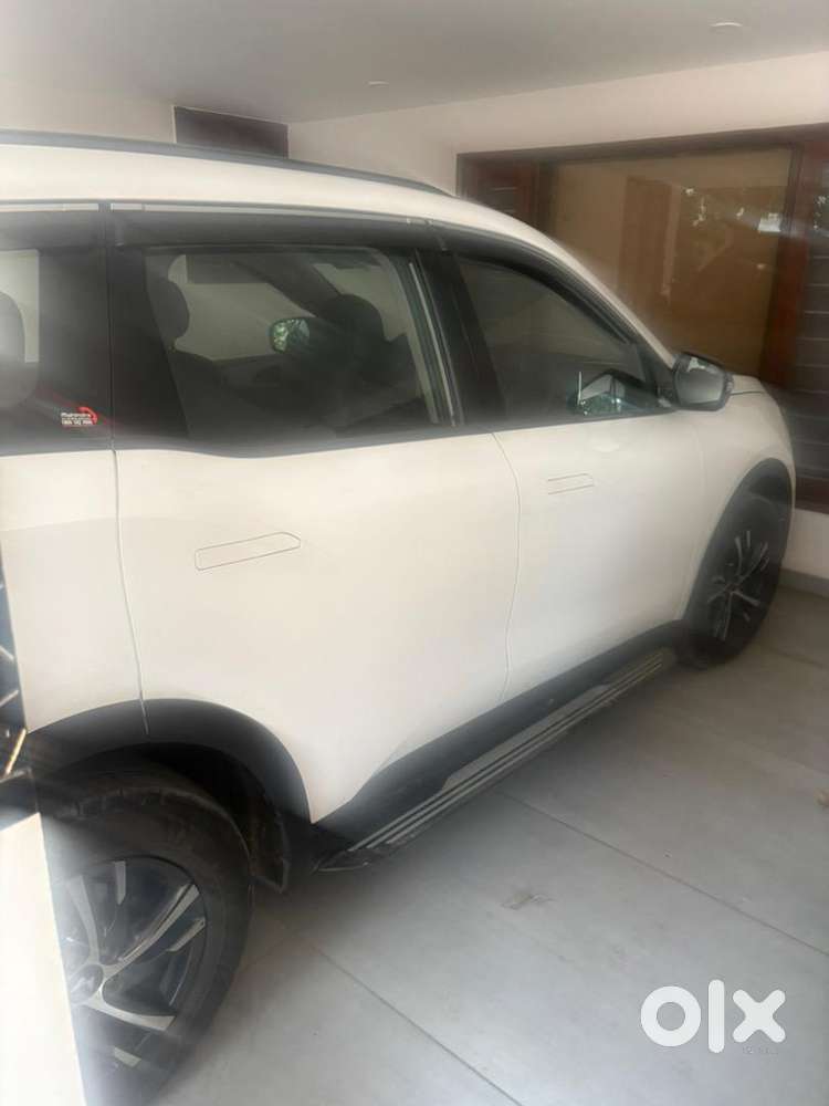 Mahindra Car Petrol 2022