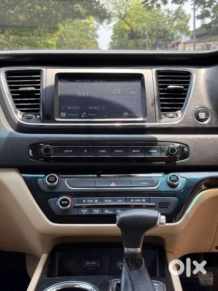 Kia Carnival Prestige, 2021, Diesel