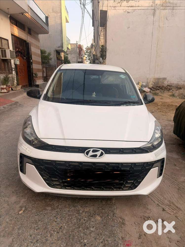 Hyundai Aura 2024 Car