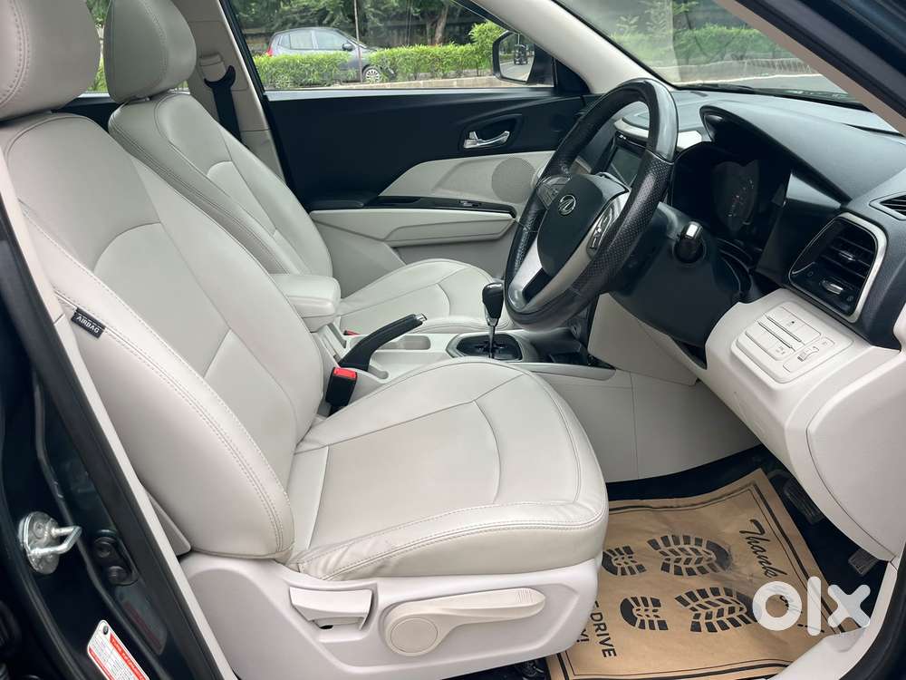 Mahindra Xuv300 W8 (o) 1.5 Diesel Amt, 2022, Diesel