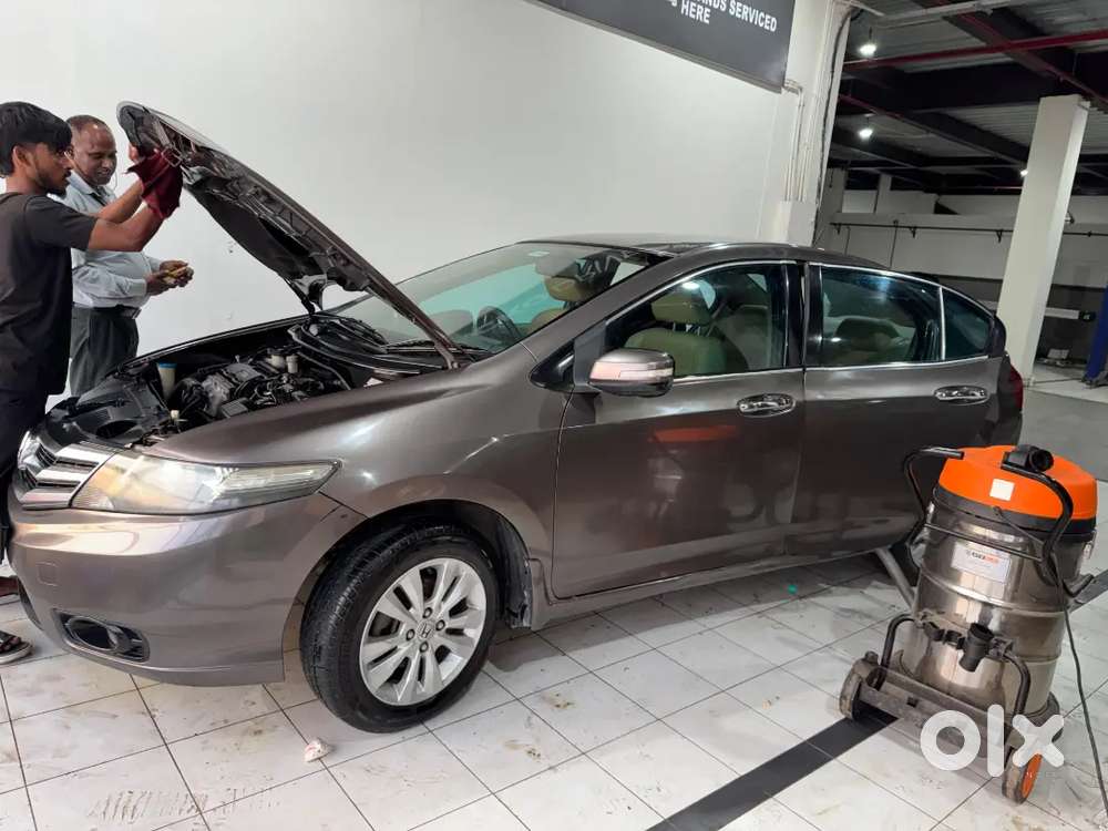 Honda City 2012 V Mt In U Titanium Colour