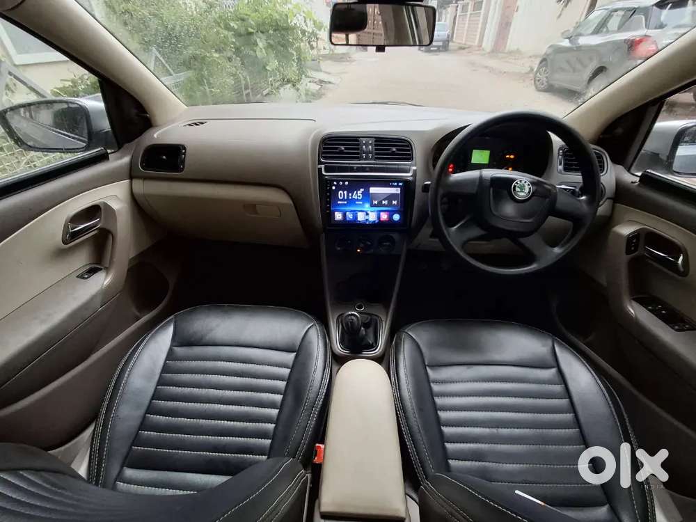 Skoda Rapid 1.6 Ambition 2012