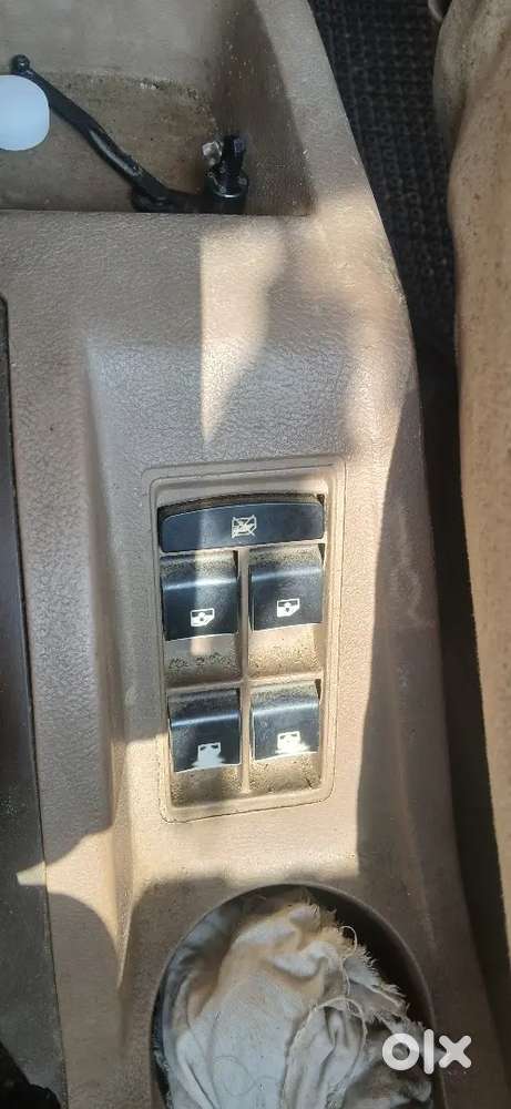 Mahindra Bolero Slx 2014 2027 जुलाई तक Insurence 1 Ownar गाड़ी में कोई