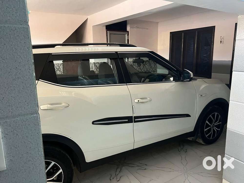 Mahindra Xuv300 2022 Petrol Well Maintained