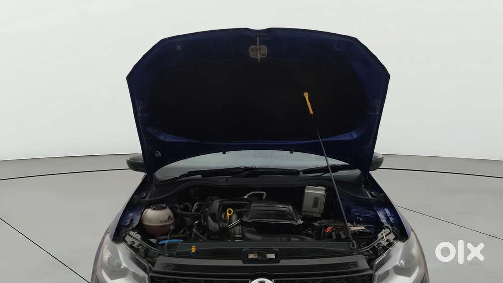 Volkswagen Polo 1.0 Tsi Comfortline At, 2021, Petrol