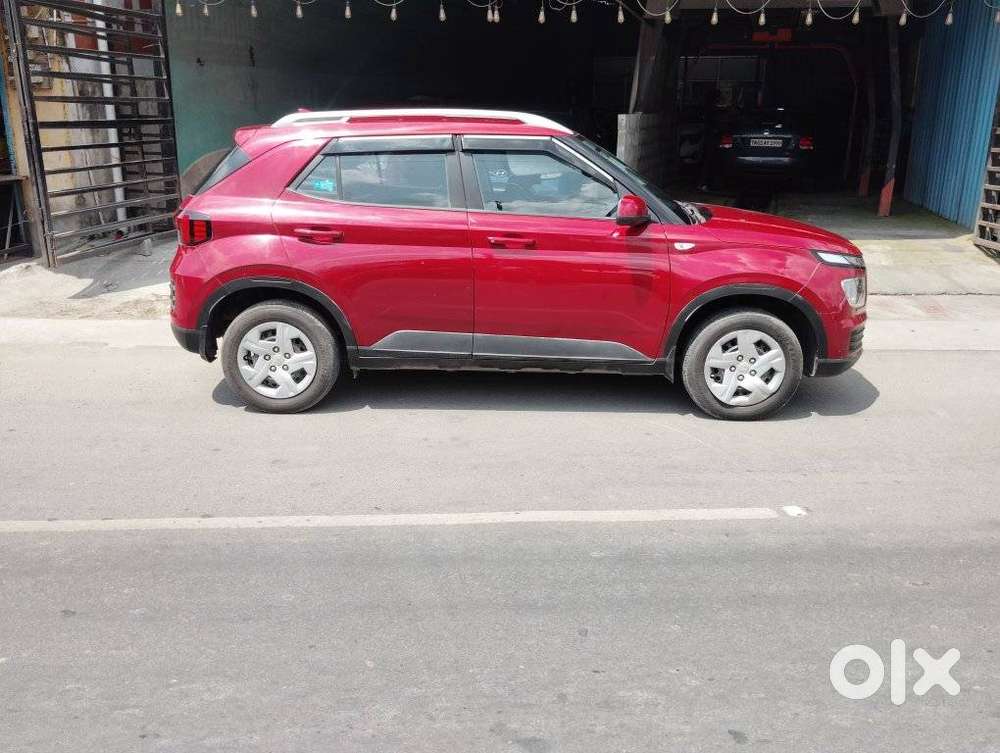 Hyundai Venue, 2022, Petrol